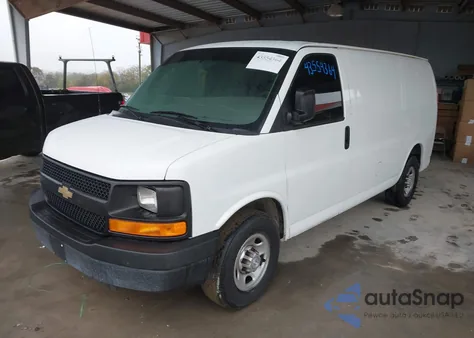 2016 Chevrolet Express 2500 Work Van z USA, uszkodzony, nr VIN 1GCWGAFFXG1165193